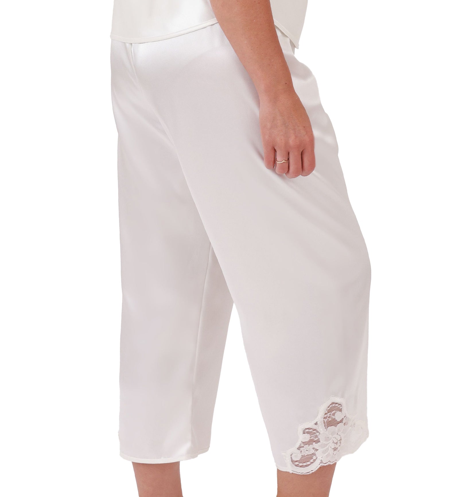 Shadowline Rochelle Satin Capri (66075),S,Ivory - Ivory,Small