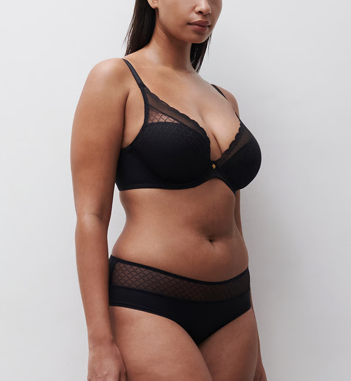 Chantelle Chic Plunge T-Shirt Bra (C16MNA),30D,Black - Black,30D