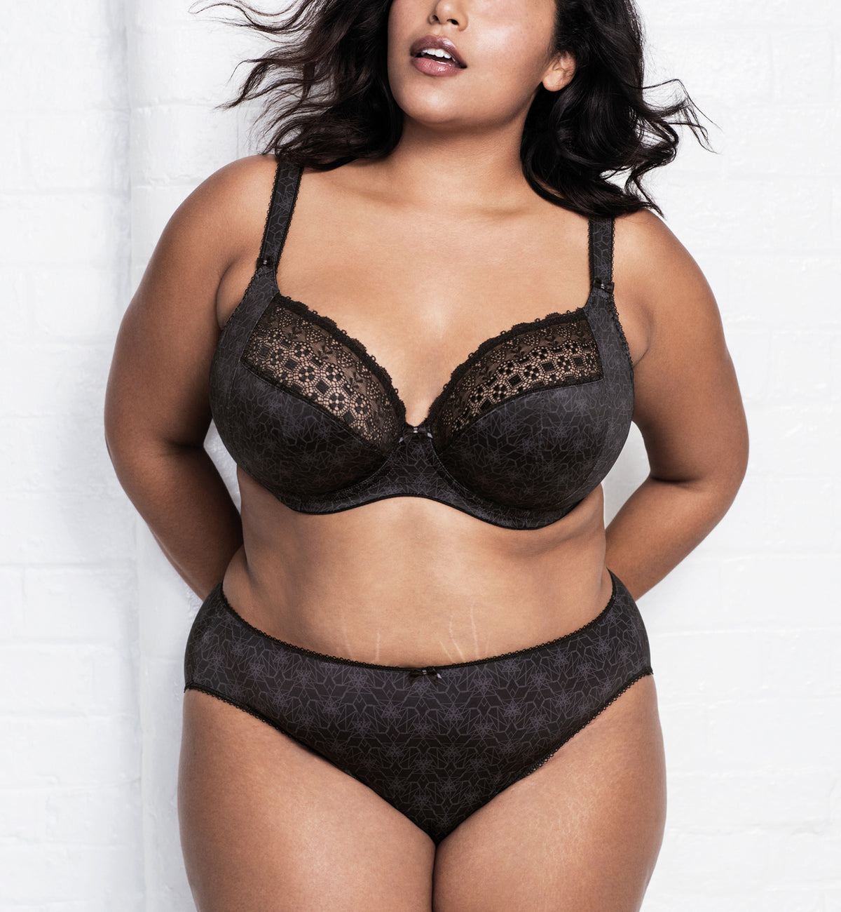 Elomi Kim Banded Stretch Lace Plunge Underwire Bra (4340),32GG,Black - Black,32GG