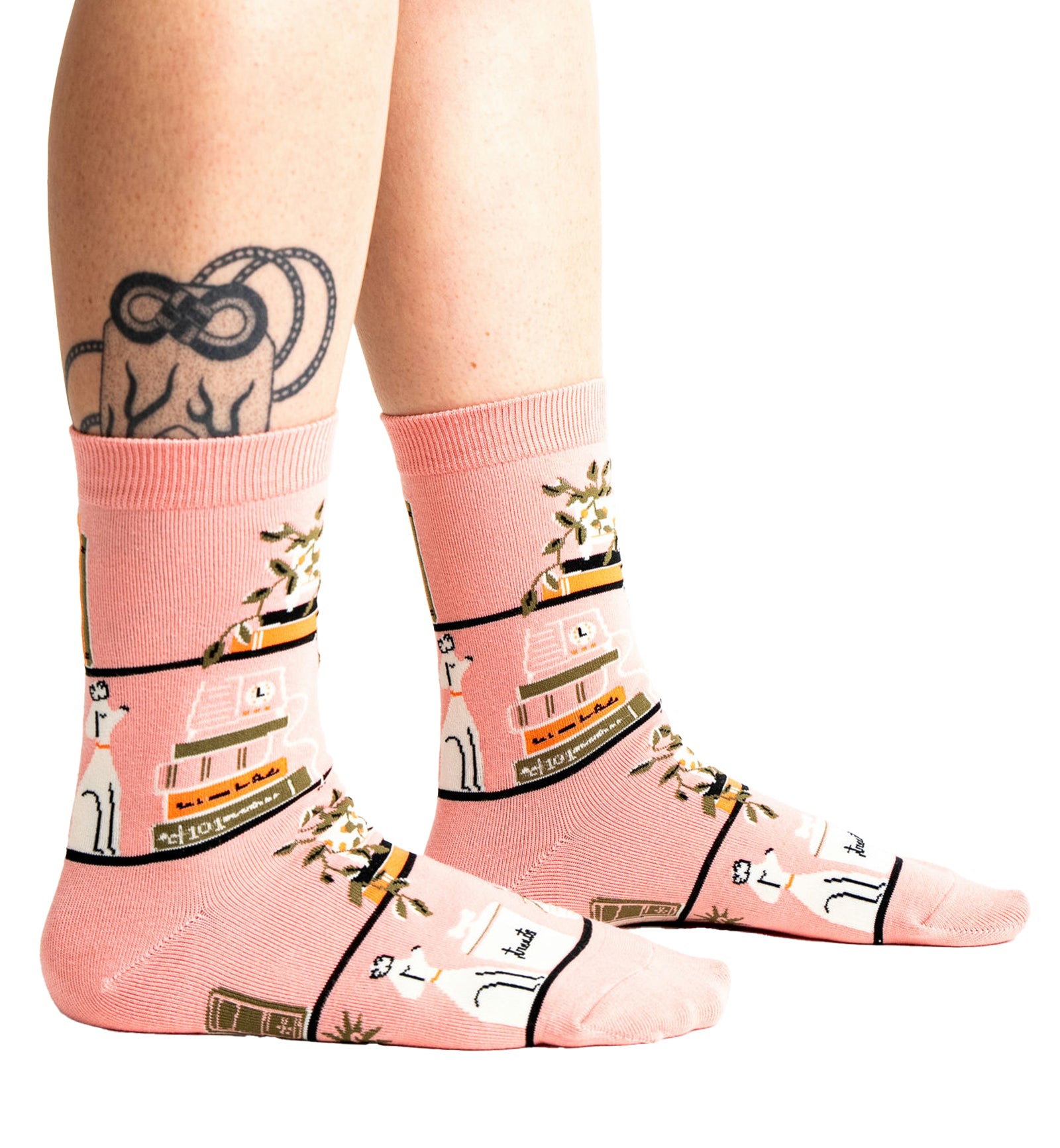 SOCK it to me Women's Crew Socks (W0485),A Novel Idea - A Novel Idea,One Size