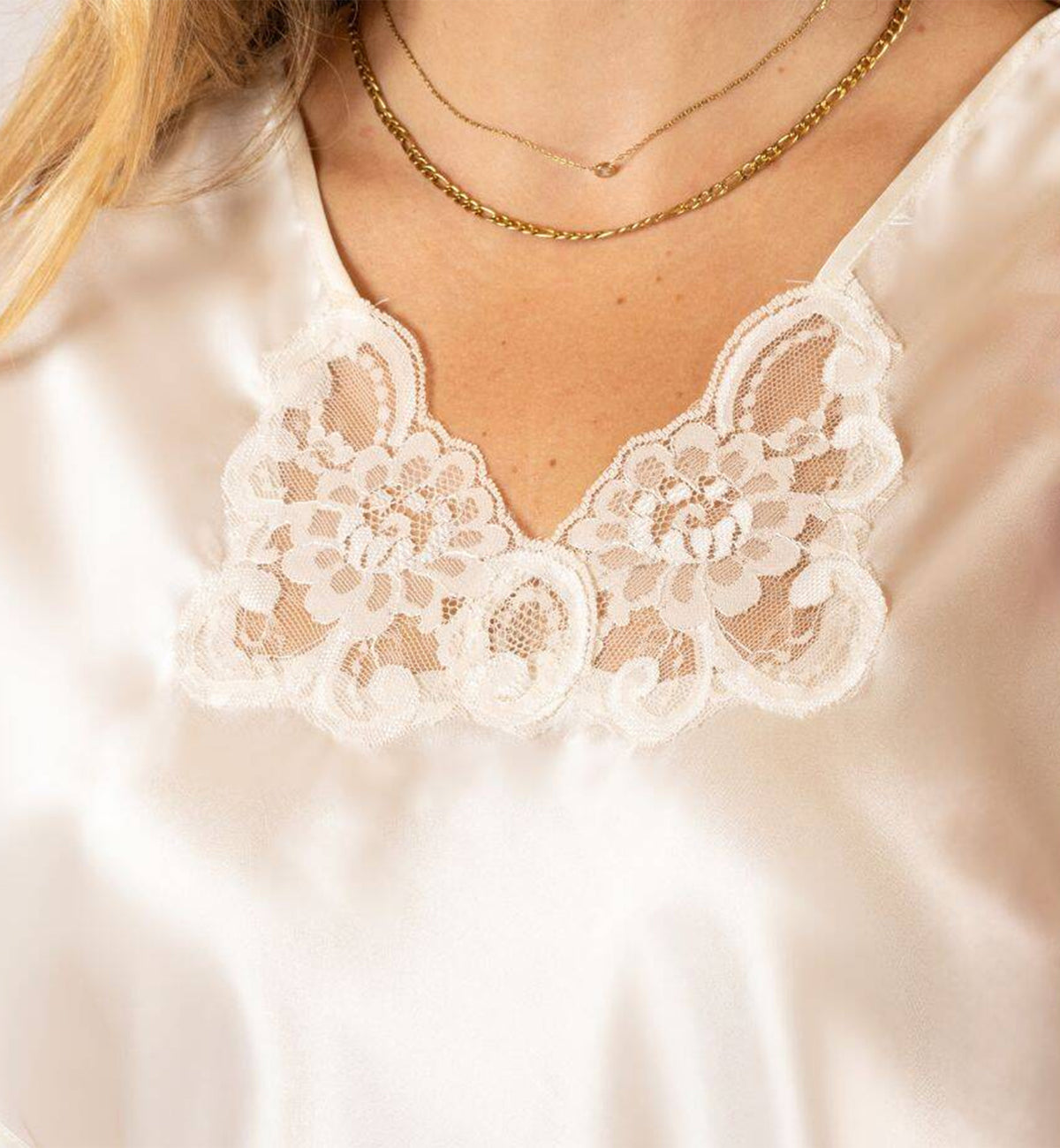 Shadowline Rochelle Satin Short Sleeve Pajama Top (23075),S,Ivory - Ivory,Small