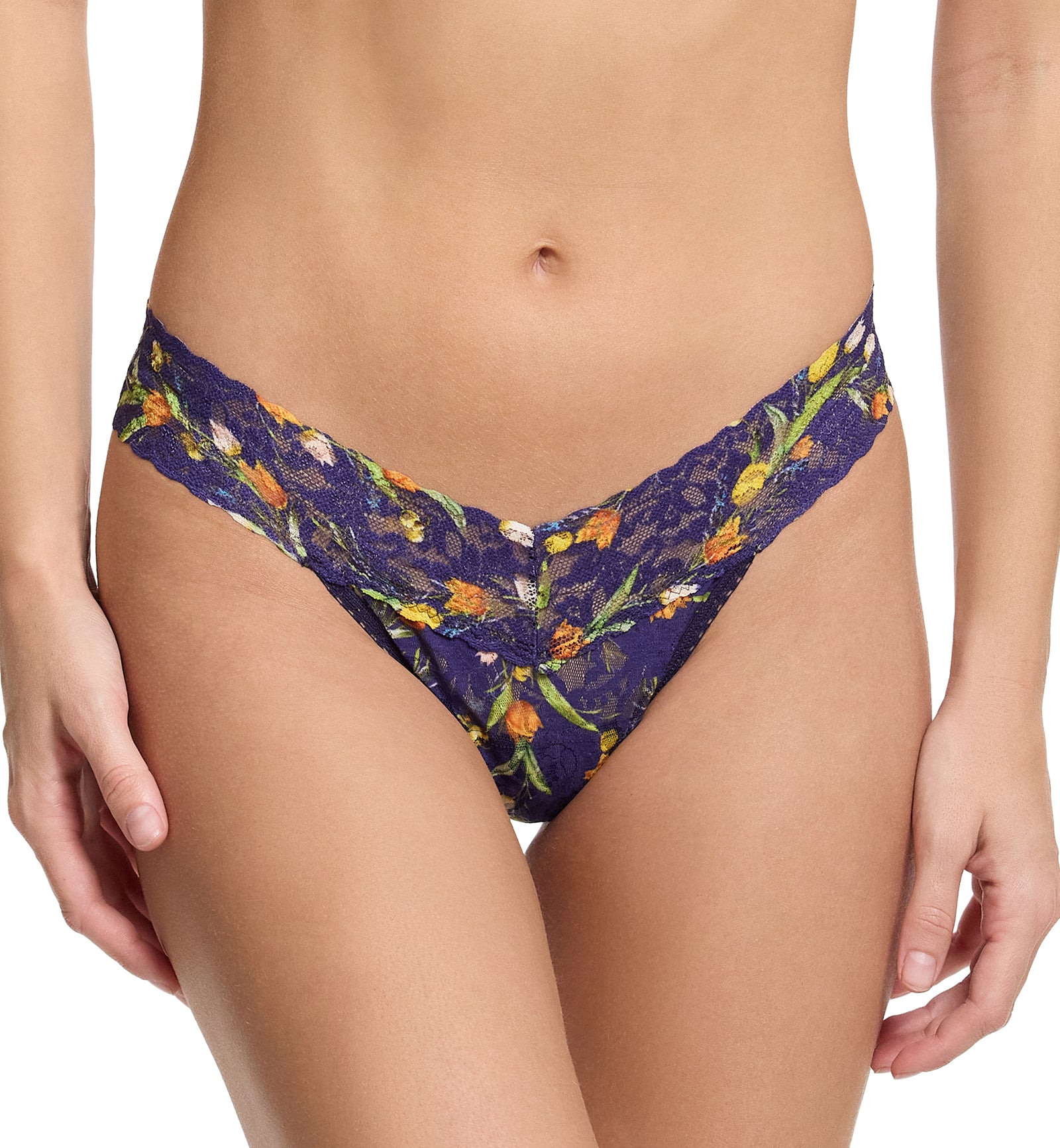 Hanky Panky Signature Lace Printed Low Rise Thong (PR4911P),Central Park - Central Park,One Size