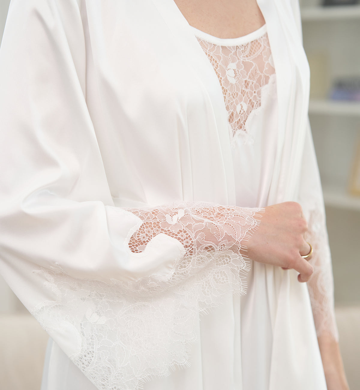 effetto Satin Bridal Plus Size Long Sleeve Robe (S03402P),3XL,White - White,3XL