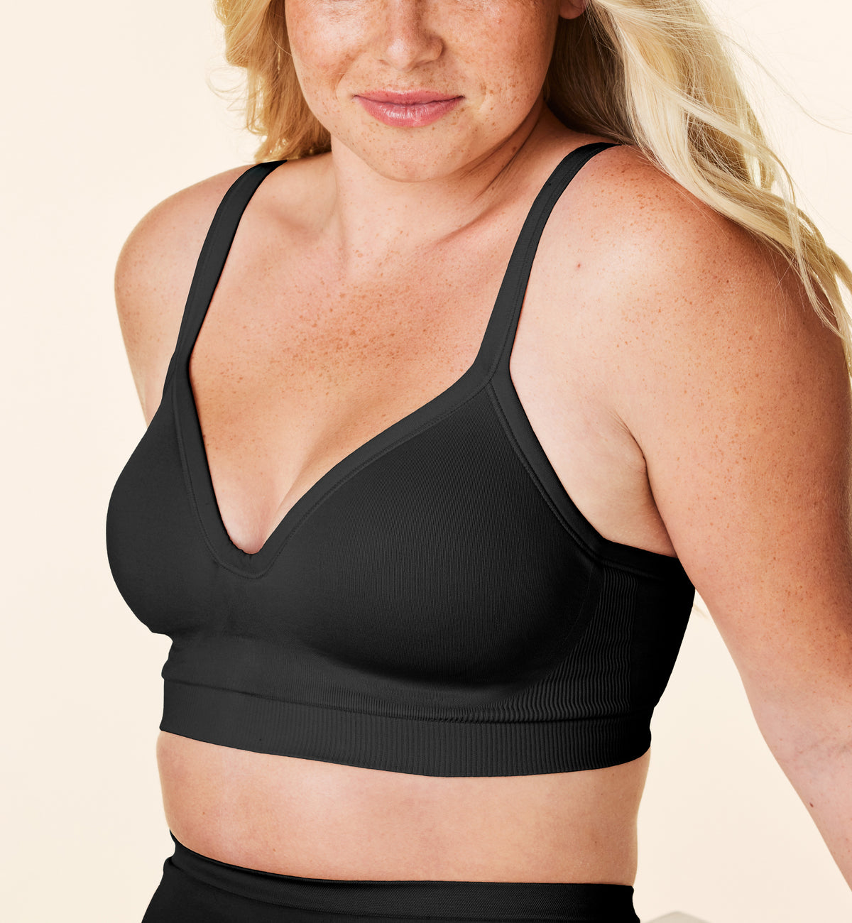 BRAVADO! DESIGNS Everyday Muse Plunge Wire-Free Bra (11012V),XS,Black - Black,XS